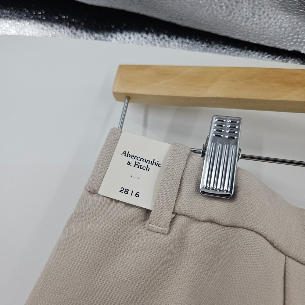 Abercrombie & Fitch Wide Leg Pants Beige High Rise Pleated Tailored NWT Size 28 - Picture 9 of 11